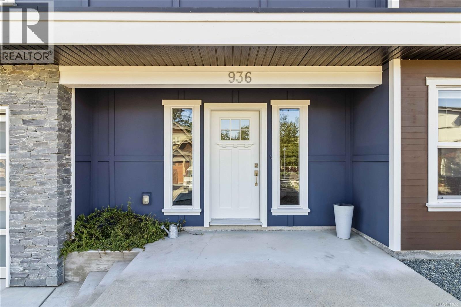 936 Aqua Crt, Langford