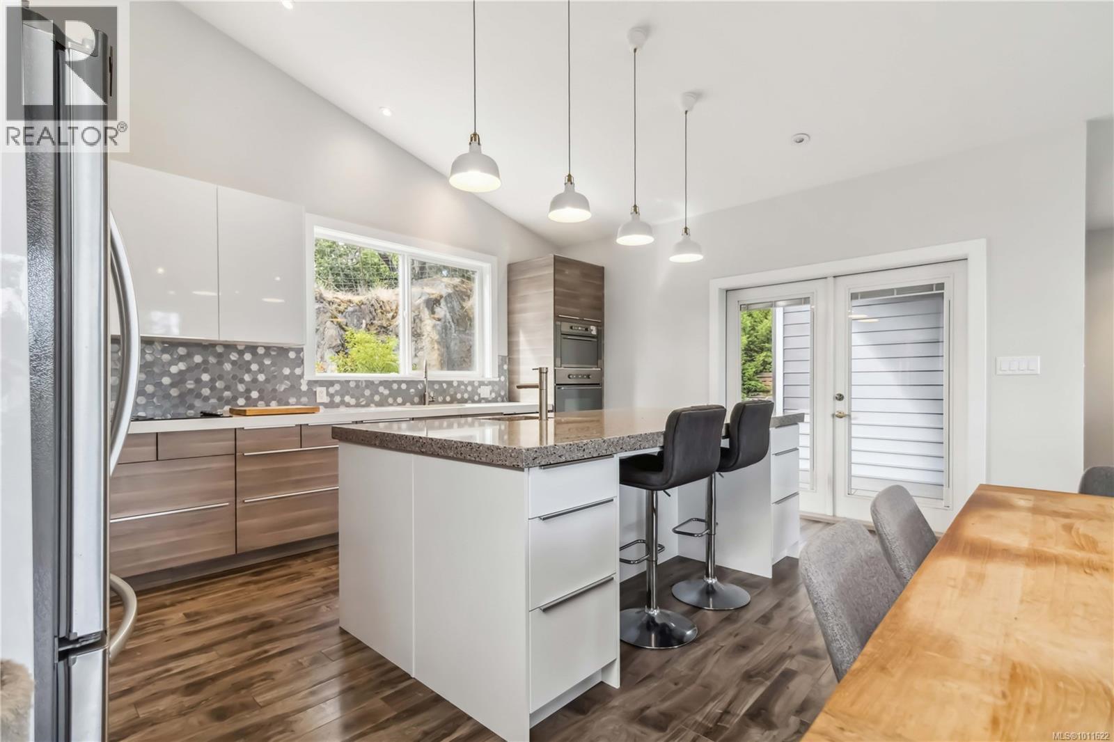 936 Aqua Crt, Langford