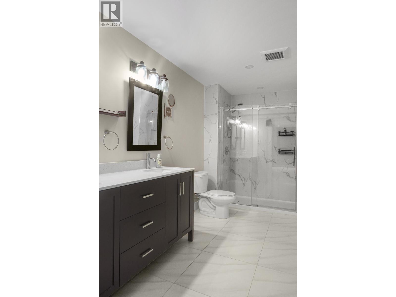 7 ROBINSON STREET, Kitimat