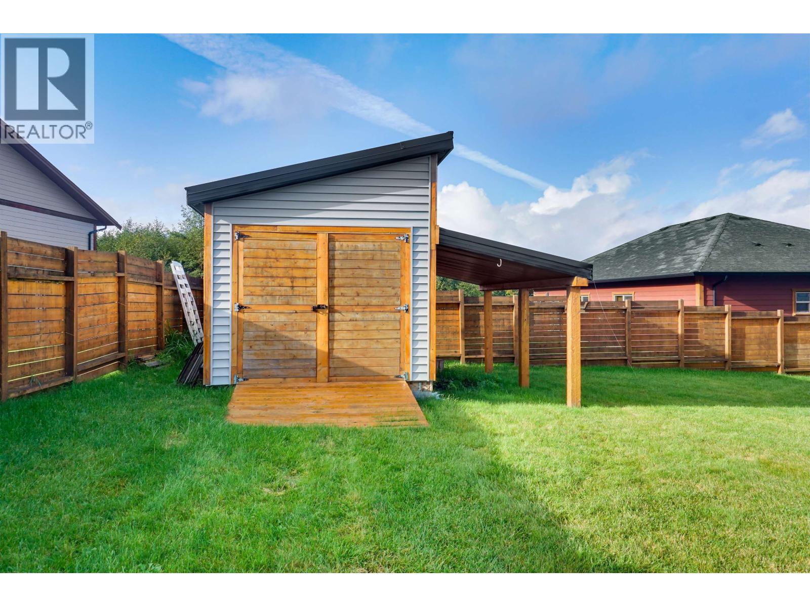 7 ROBINSON STREET, Kitimat