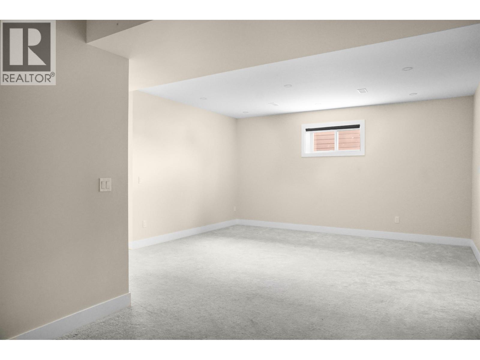 7 ROBINSON STREET, Kitimat