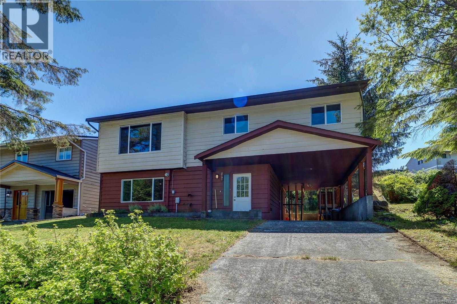 2101 Pioneer Hill, Port McNeill