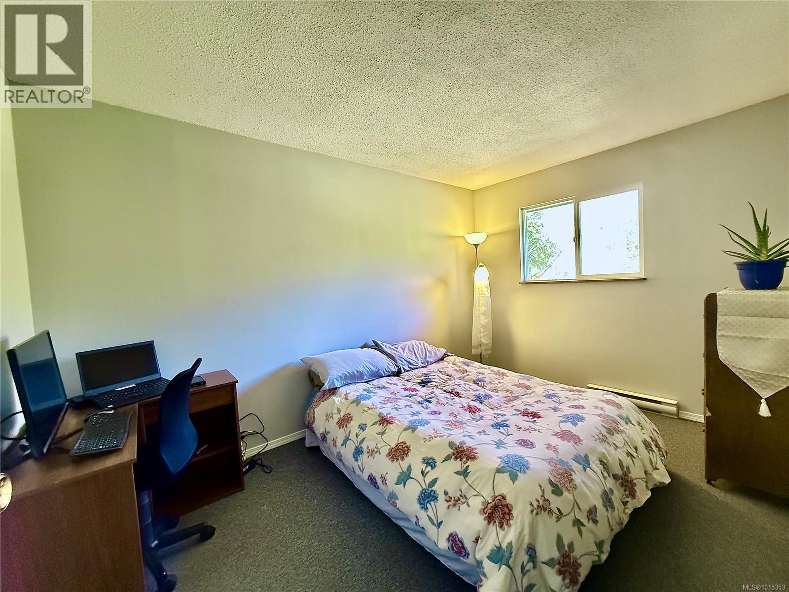 2101 Pioneer Hill, Port McNeill