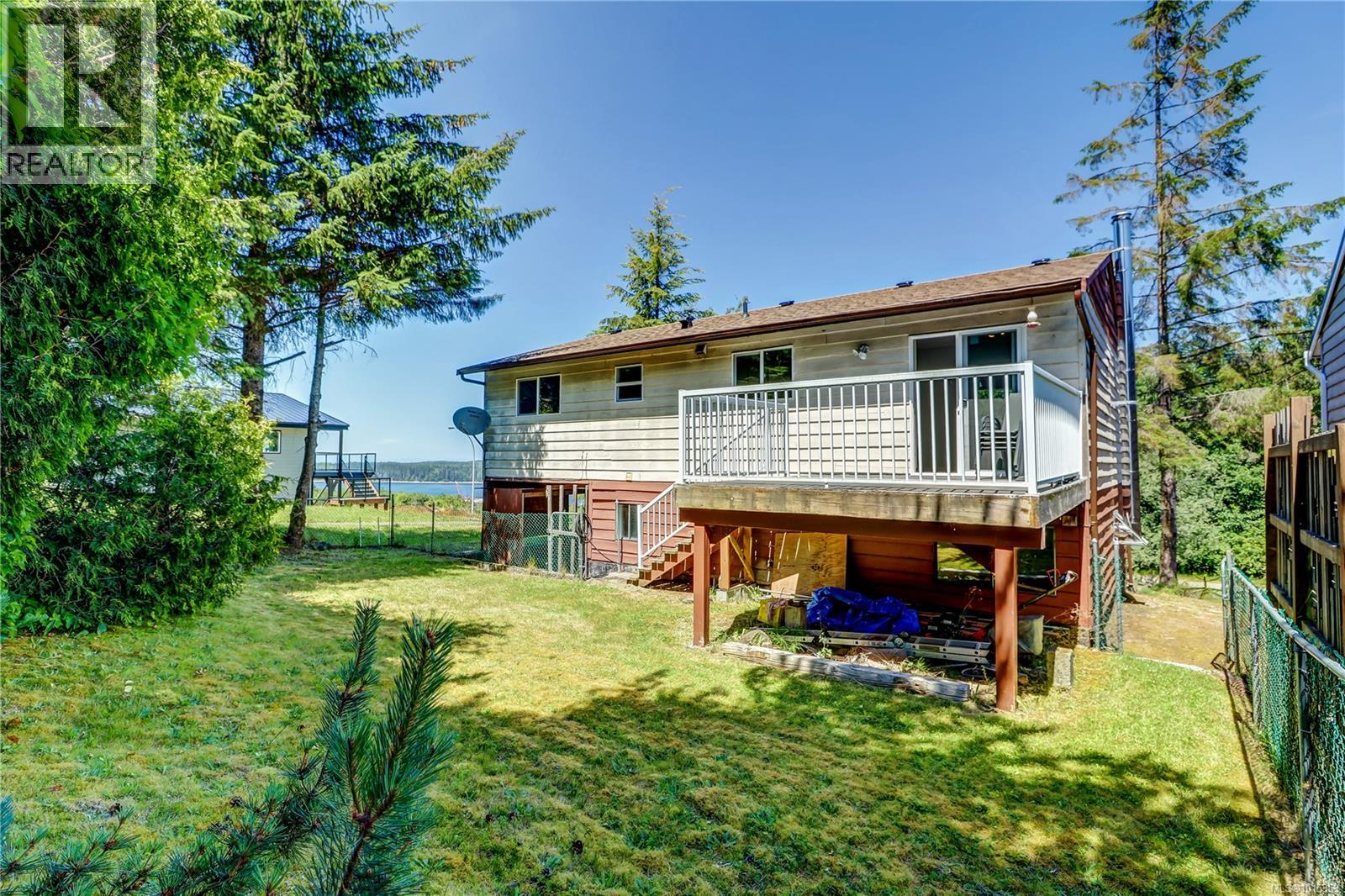 2101 Pioneer Hill, Port McNeill