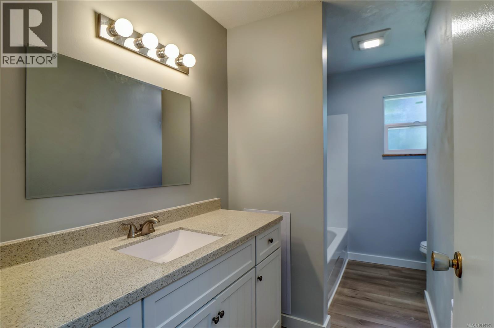 2101 Pioneer Hill, Port McNeill