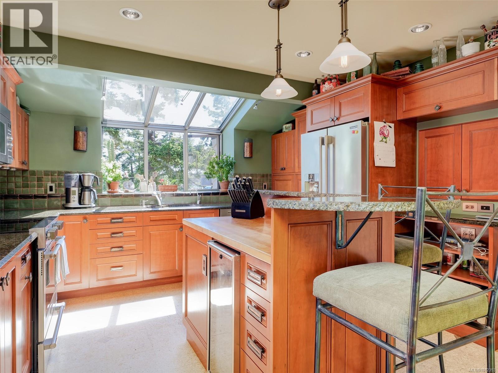  442 Grafton Street, Esquimalt