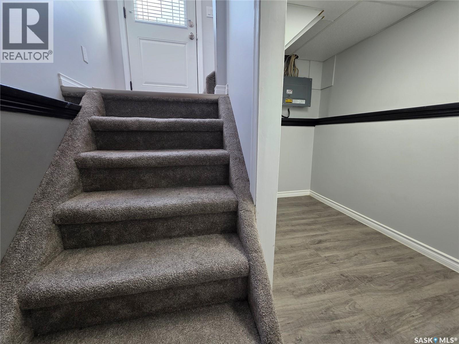 Single Family House Bungalow for Sale in  th AVENUE NW Swift Current 