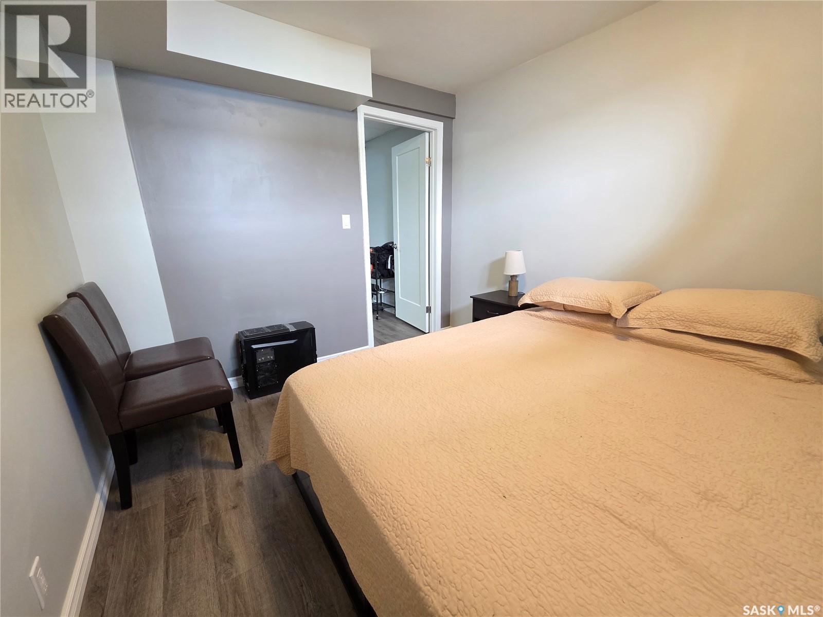 Single Family House Bungalow for Sale in  th AVENUE NW Swift Current 