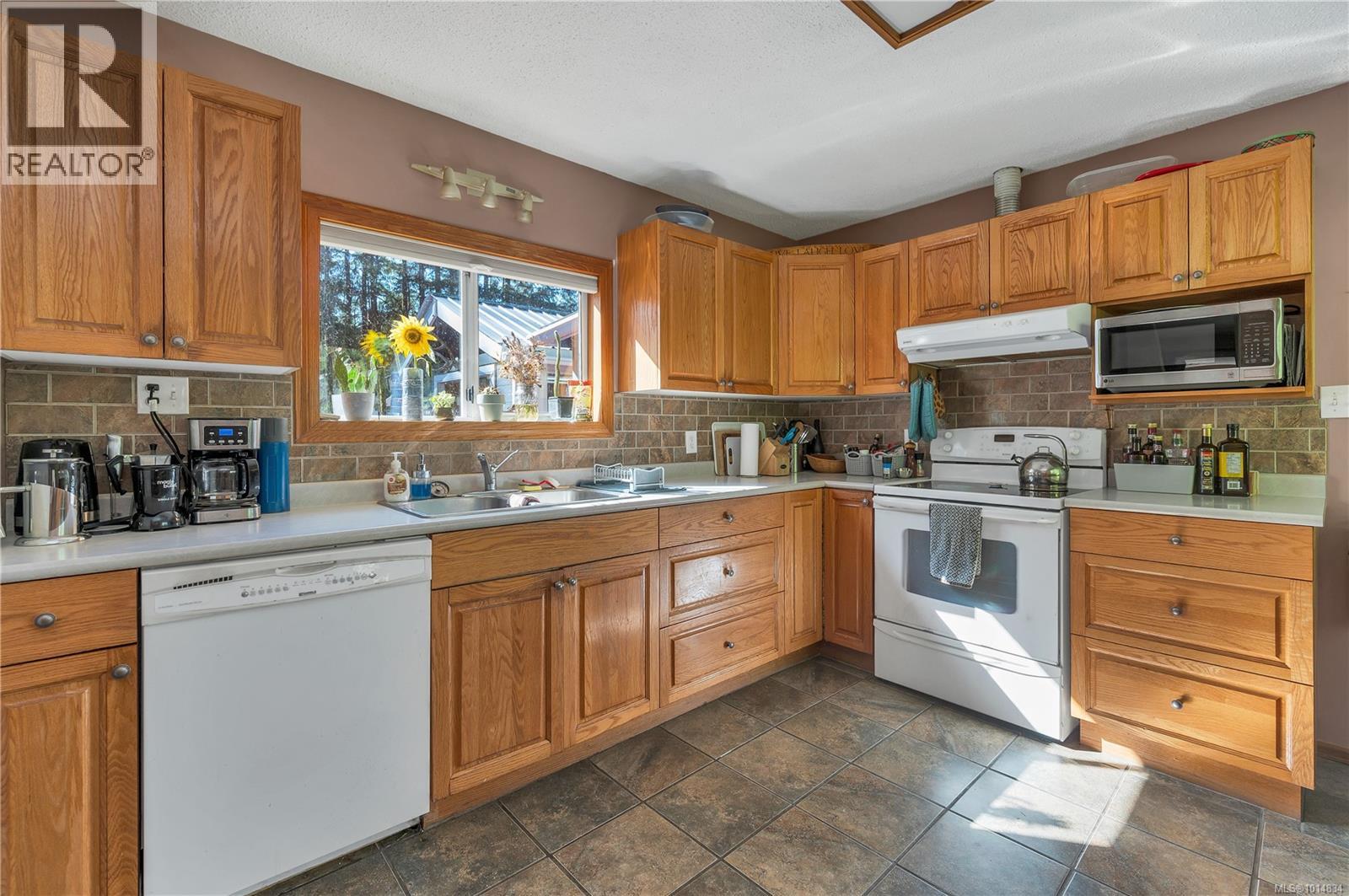 4080 Gordon Rd, Campbell River