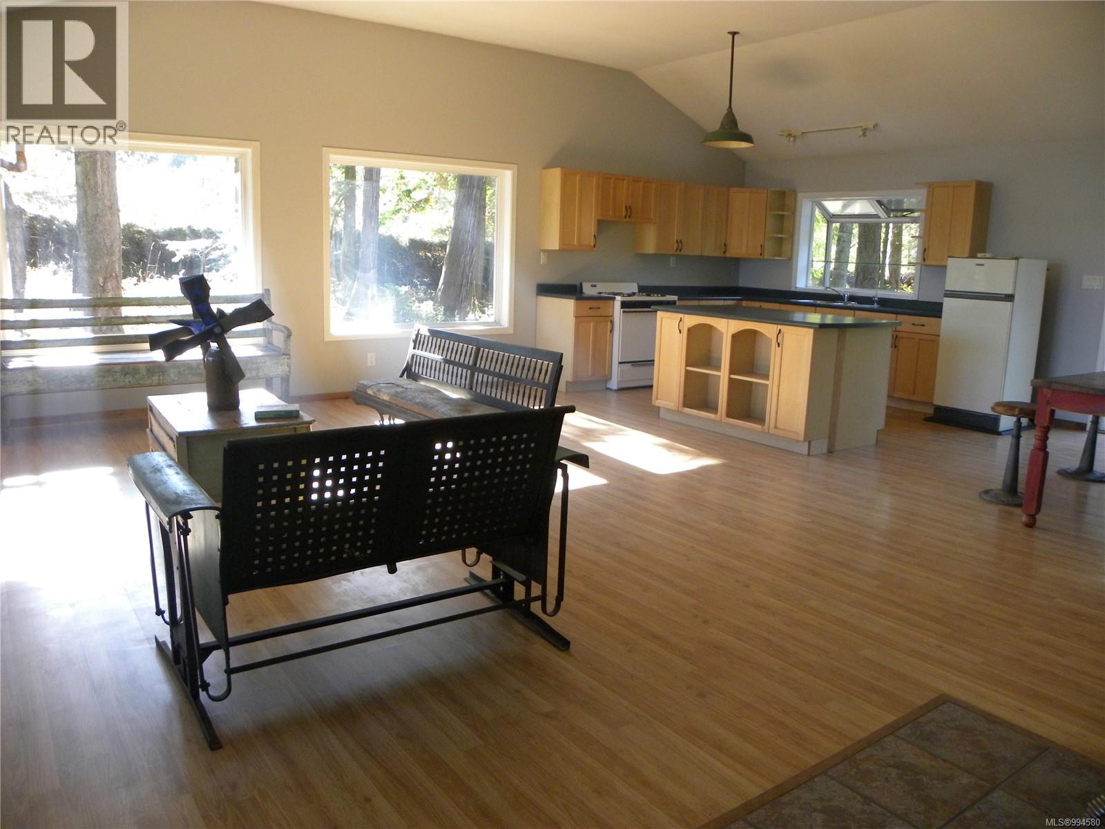 2 Spring Bay Rd, Lasqueti Island