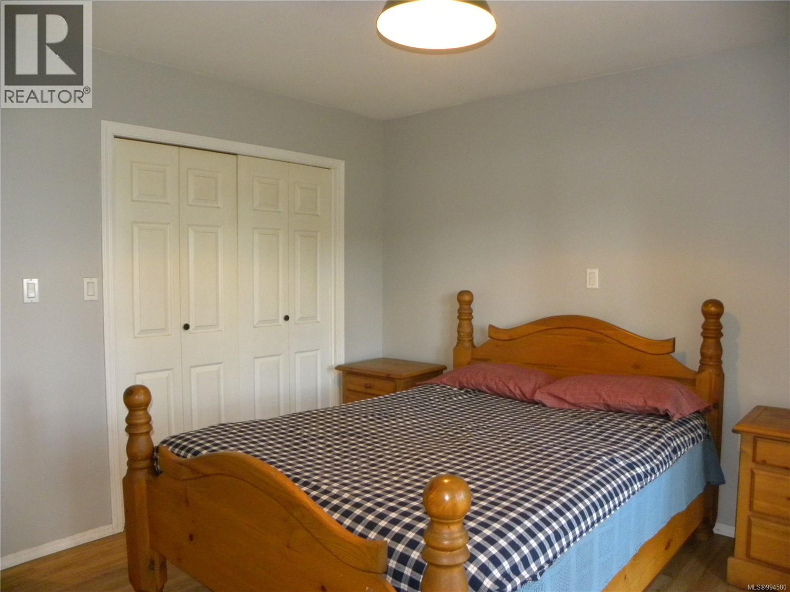 2 Spring Bay Rd, Lasqueti Island