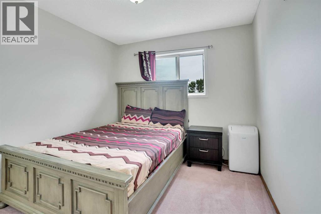 Single Family House for Sale in  Martin Crossing Manor NE Martindale Calgary 