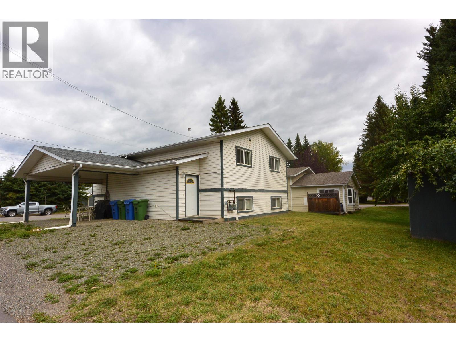 1276 DOMINION Street, Smithers