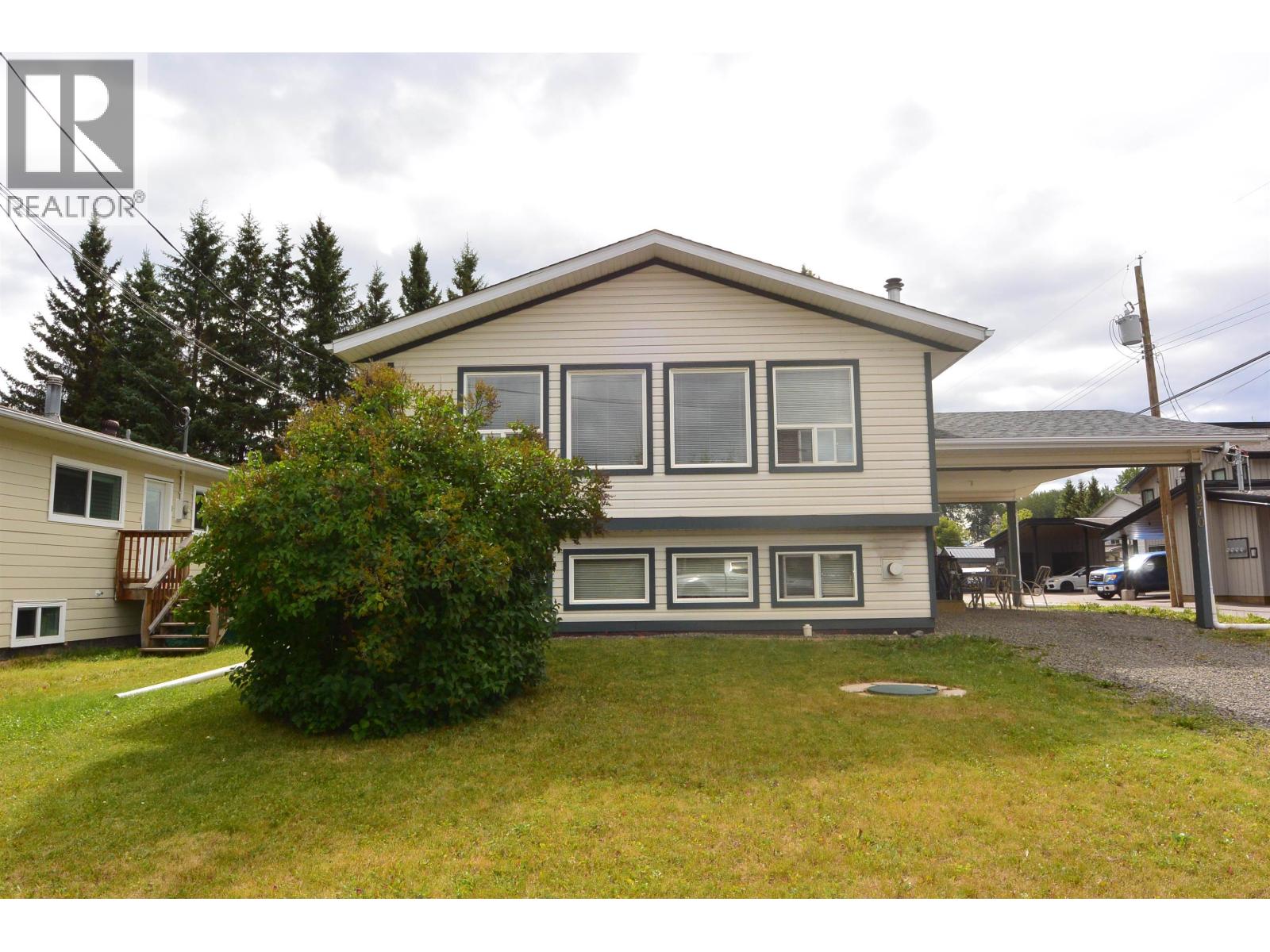 1276 DOMINION Street, Smithers