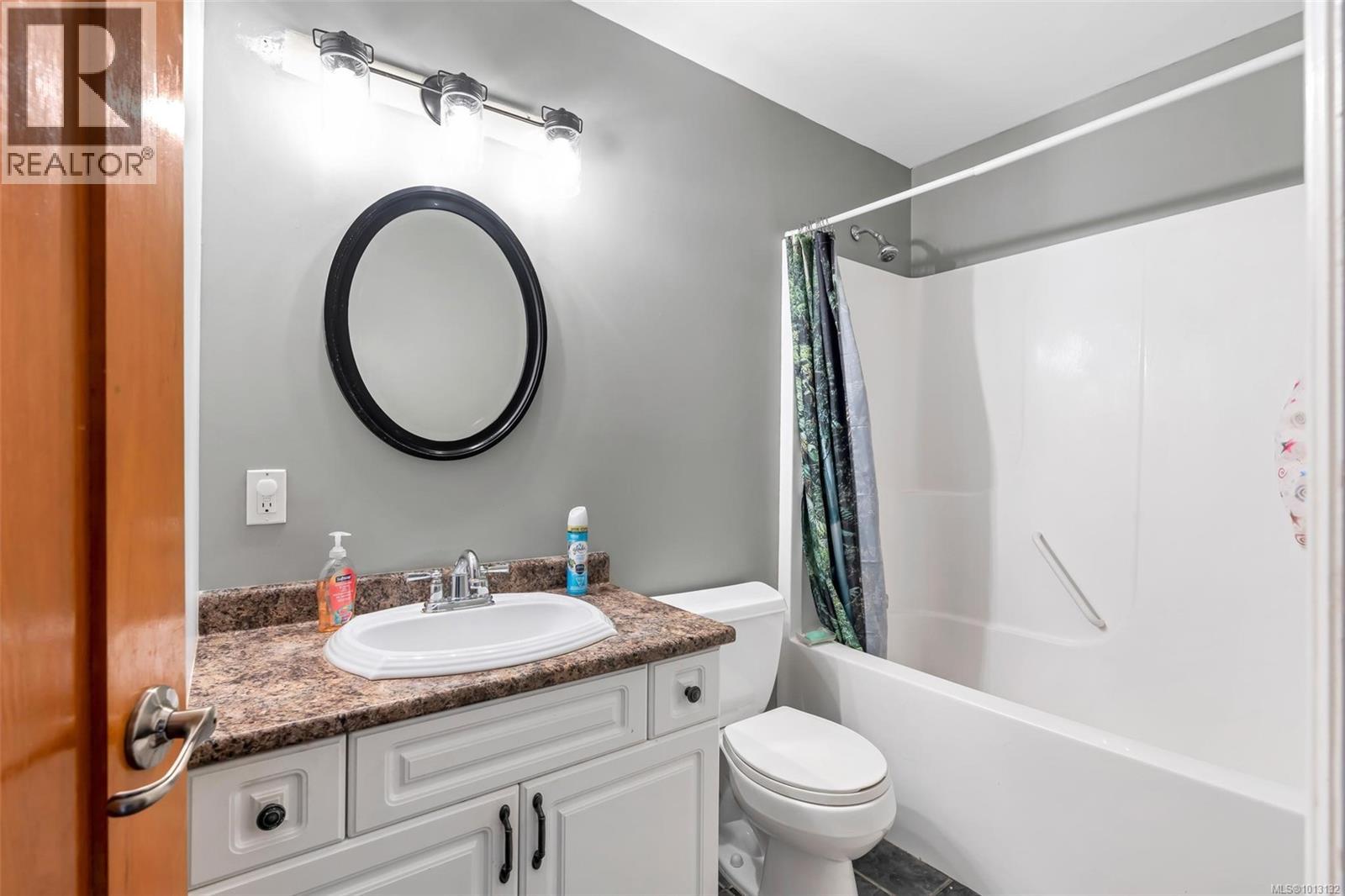  411 Conway Road, Saanich