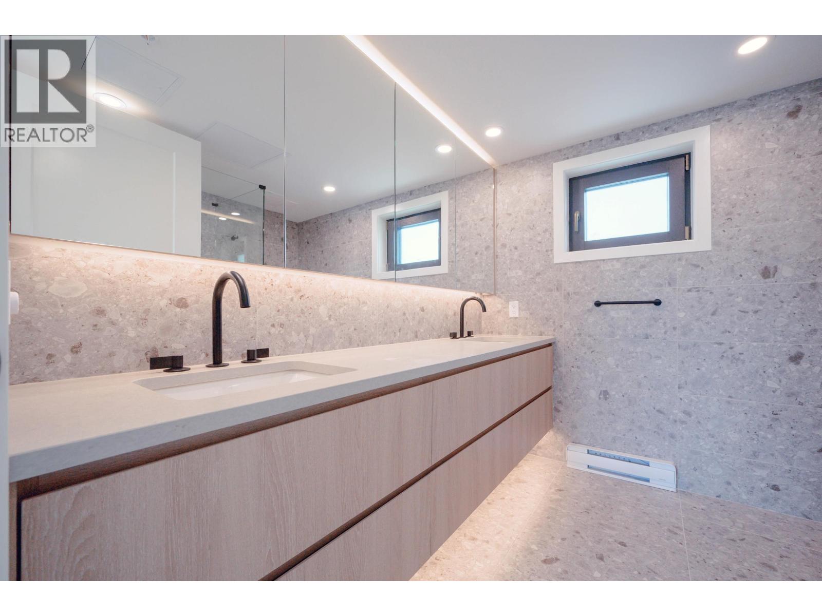 6322 OAK STREET, Vancouver