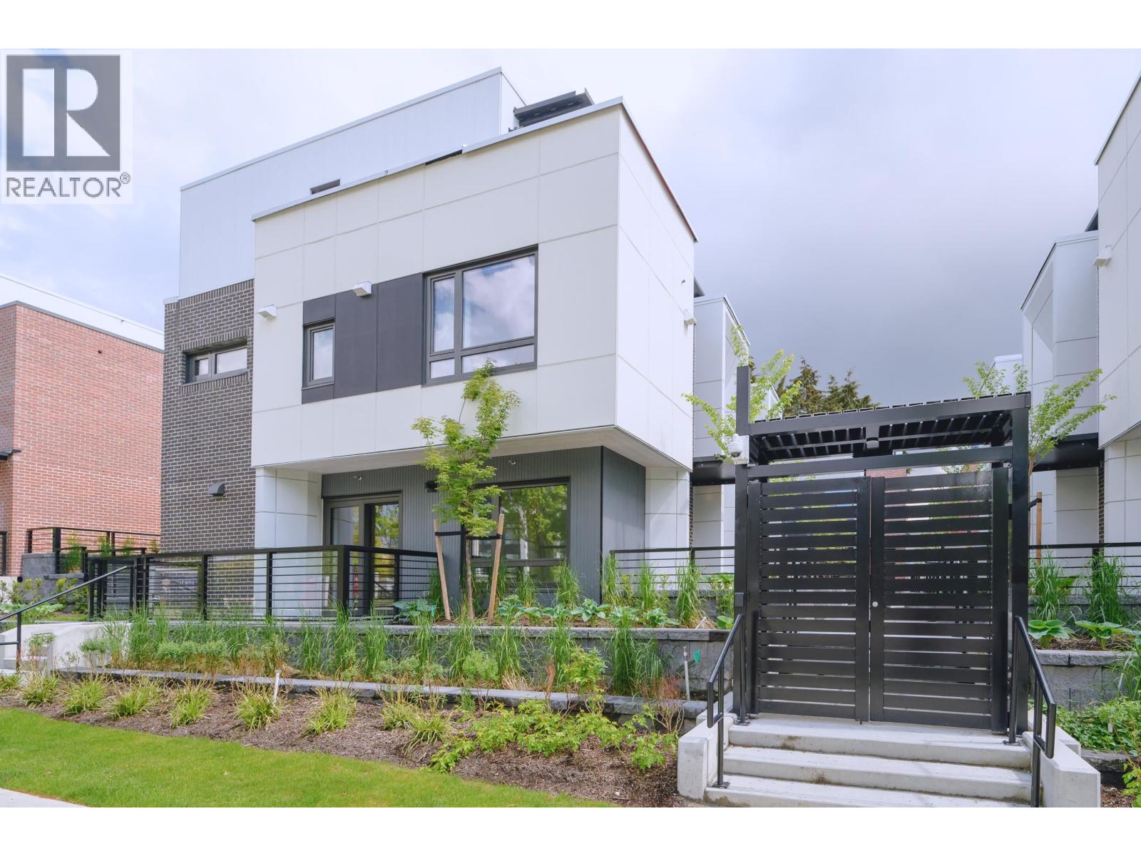 6322 OAK STREET, Vancouver