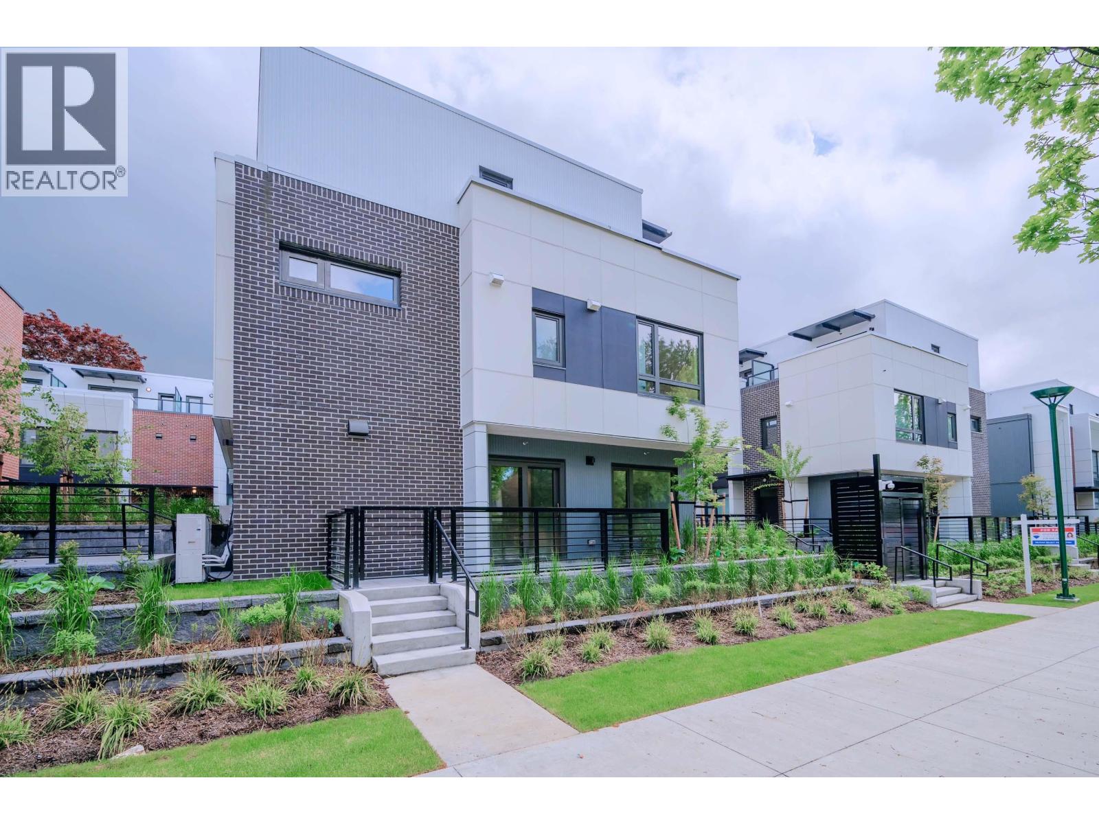 6322 OAK STREET, Vancouver