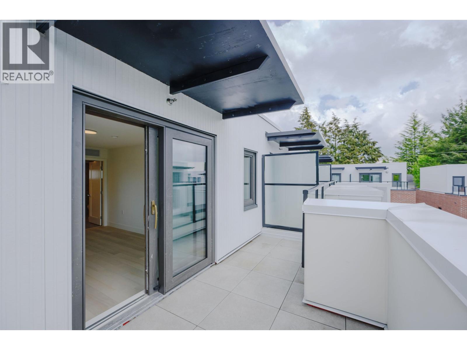 6322 OAK STREET, Vancouver