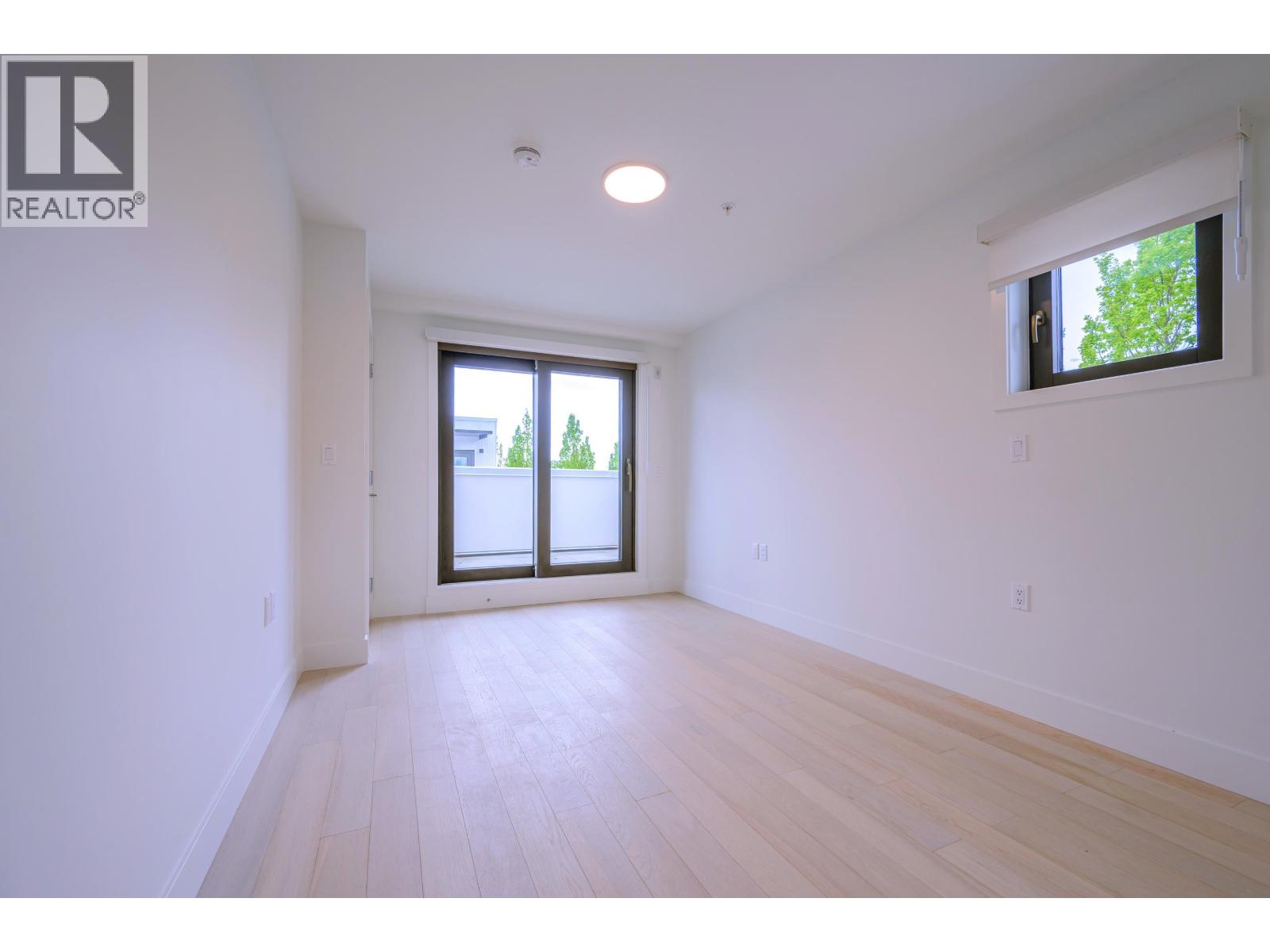 6322 OAK STREET, Vancouver