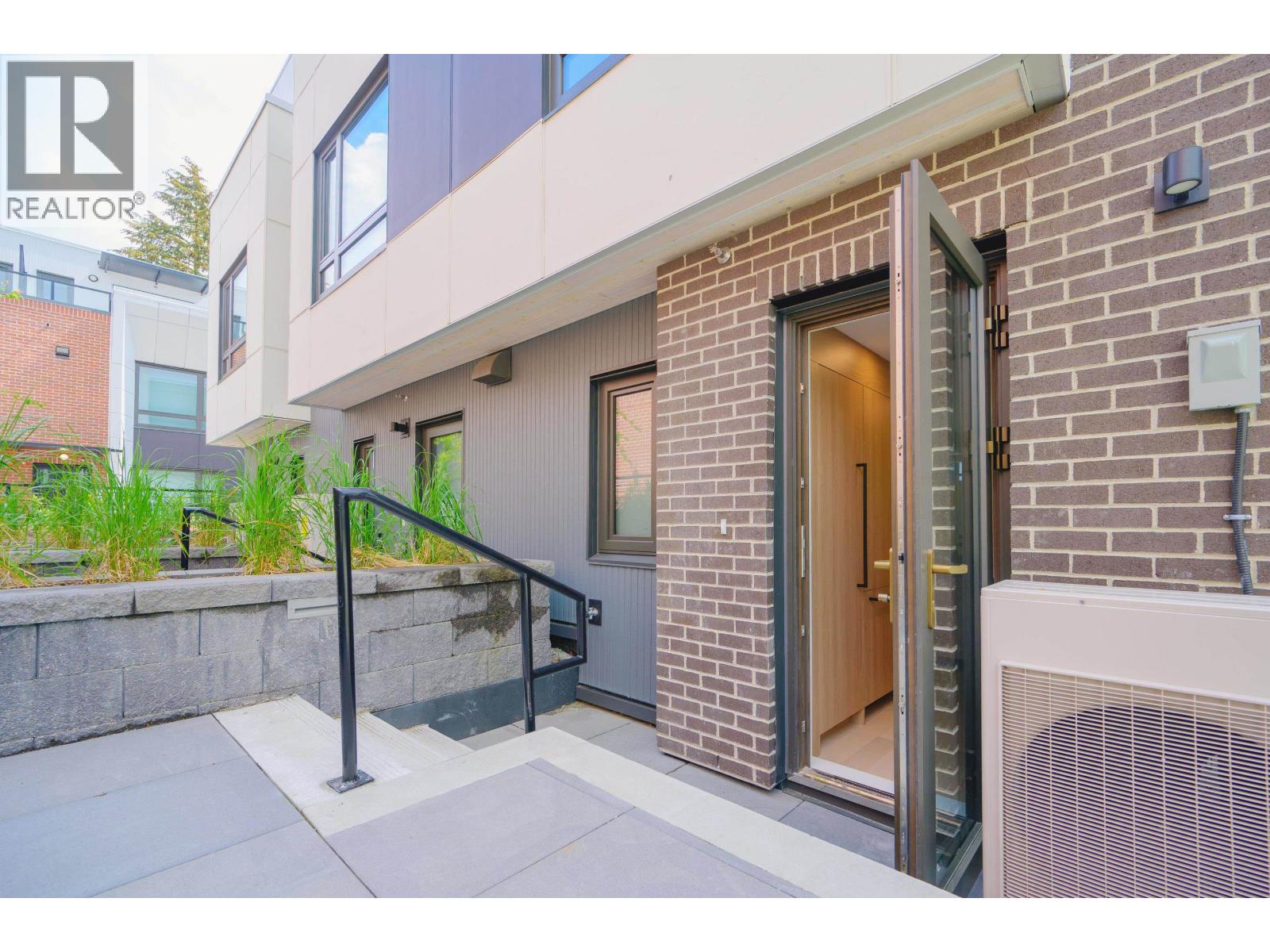 6322 OAK STREET, Vancouver