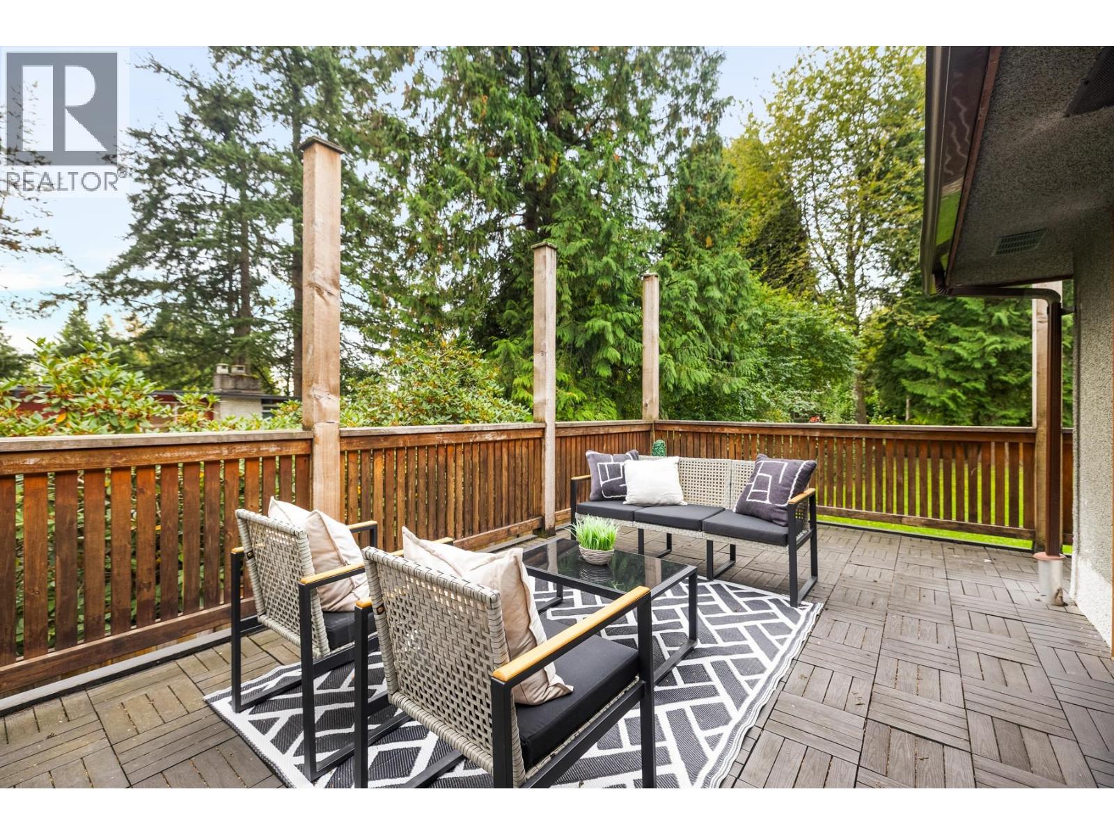1561 MERLYNN CRESCENT, North Vancouver