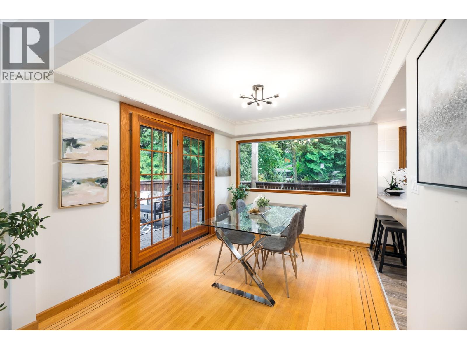 1561 MERLYNN CRESCENT, North Vancouver