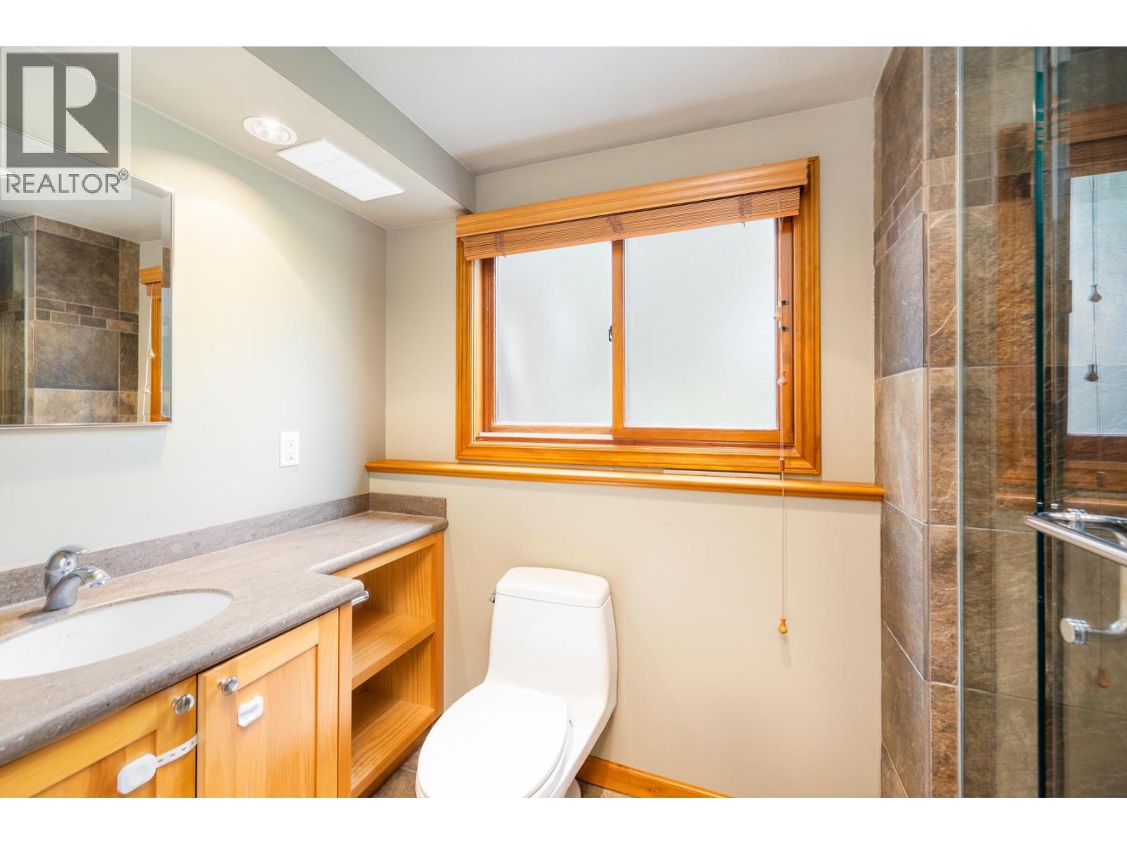 1561 MERLYNN CRESCENT, North Vancouver