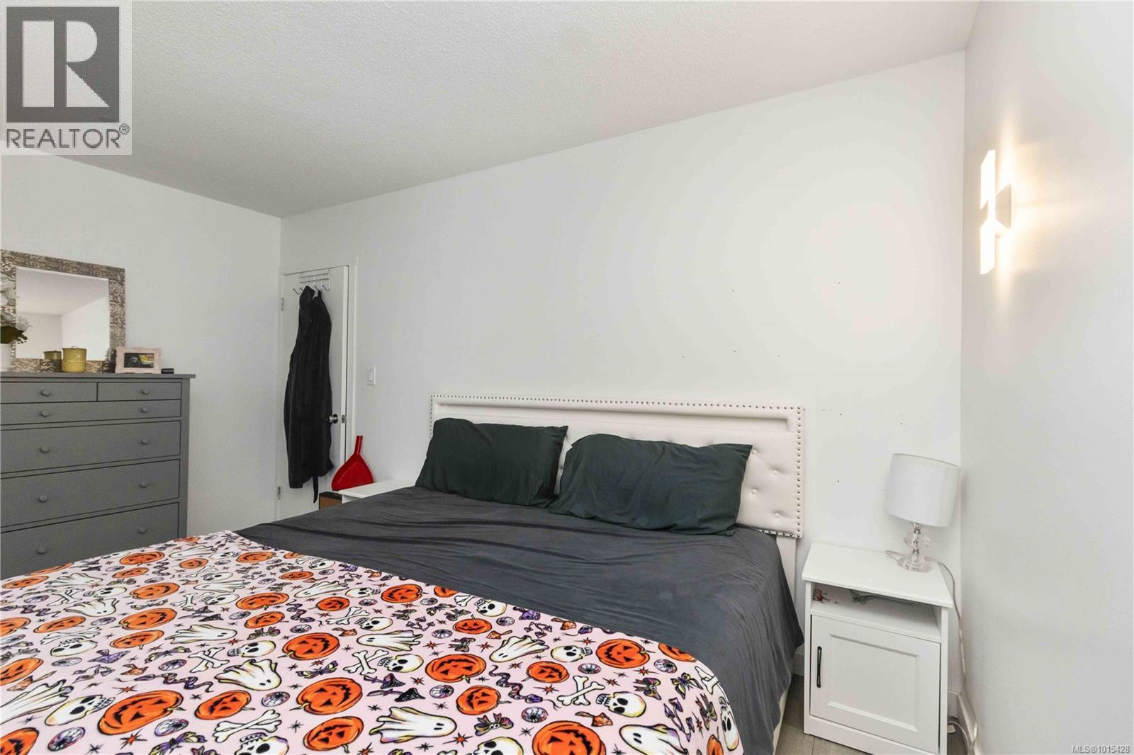  1812 El Sereno Drive, Saanich