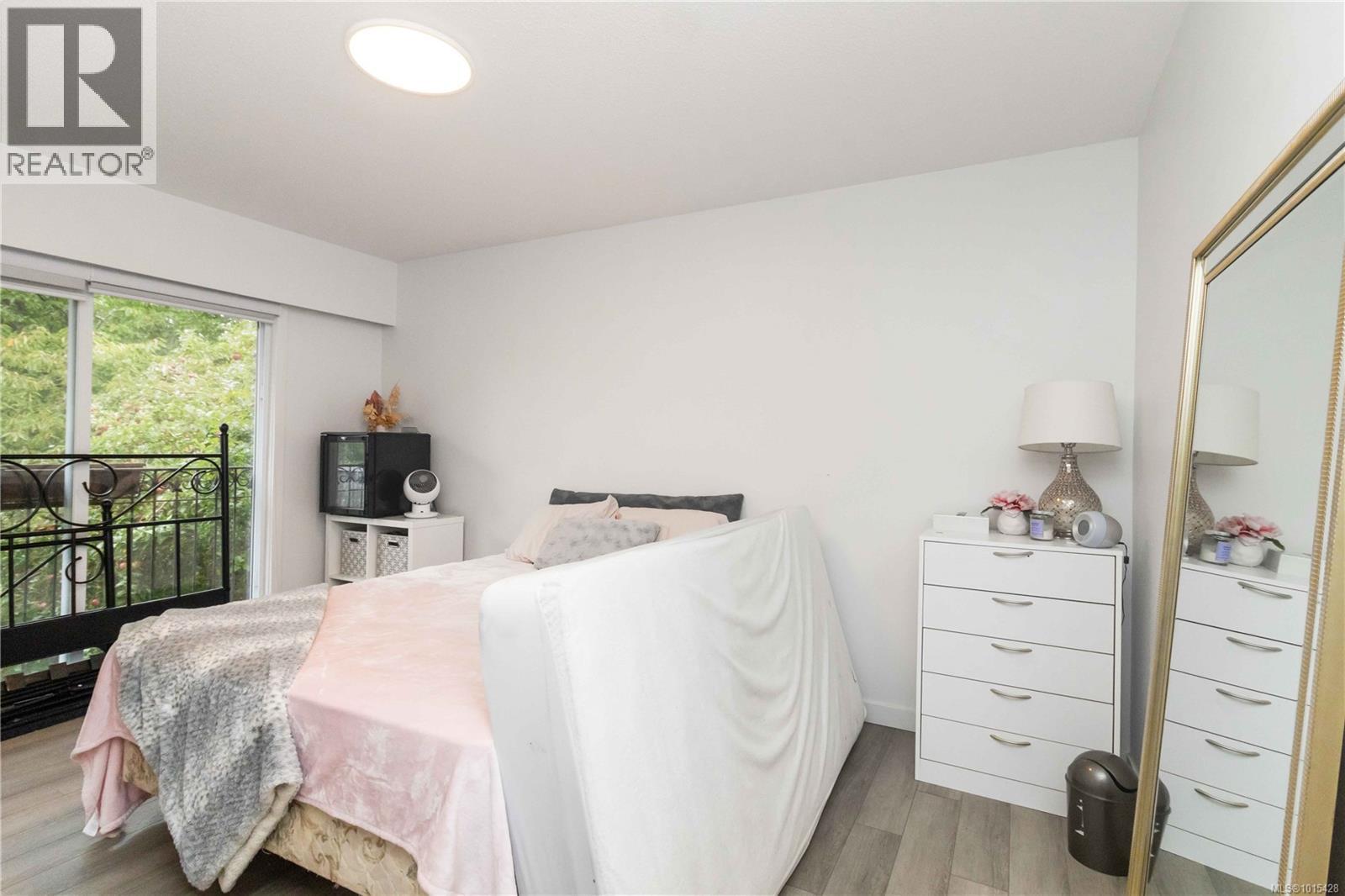  1812 El Sereno Drive, Saanich