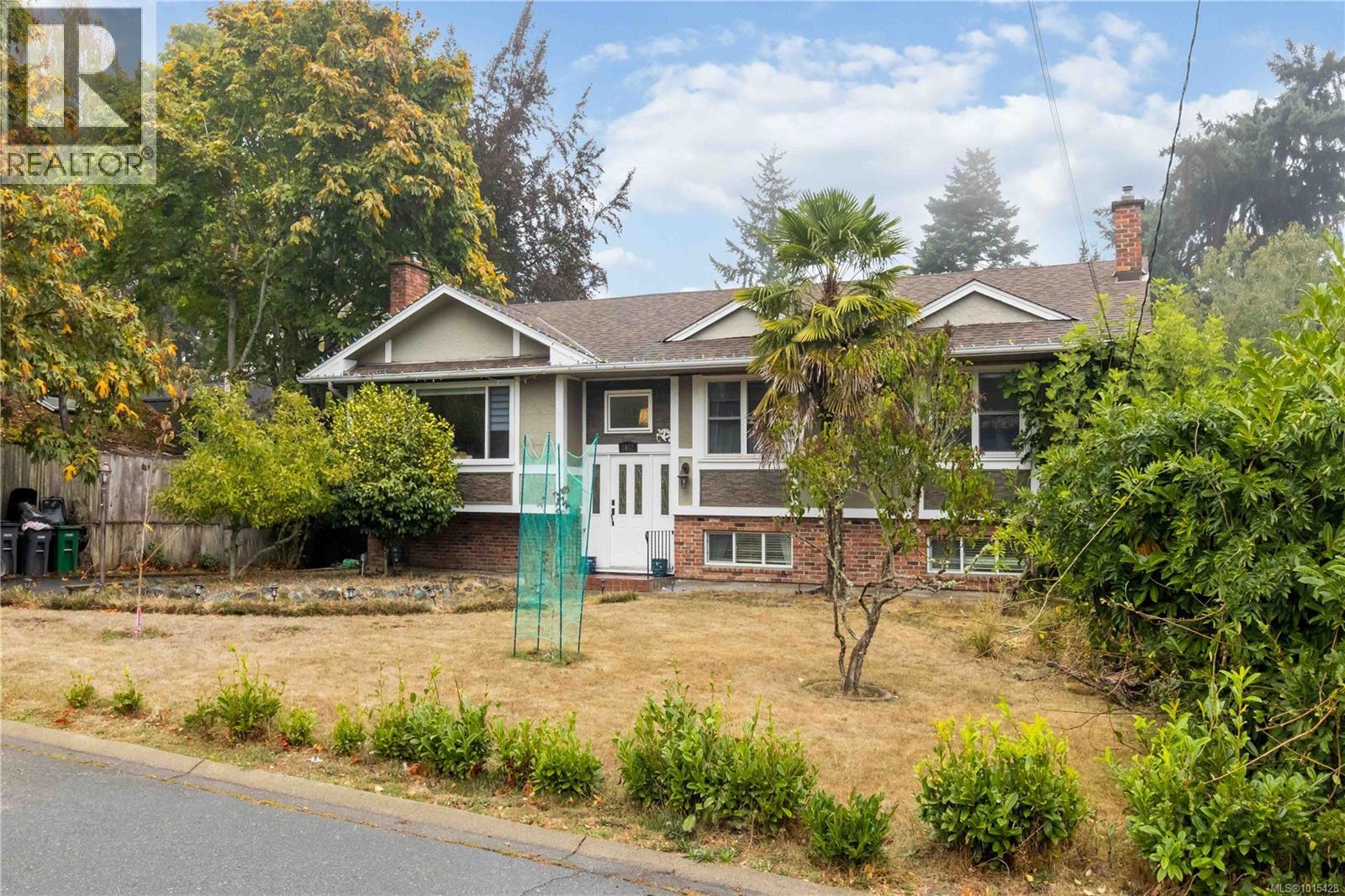 1812 El Sereno Drive, Saanich