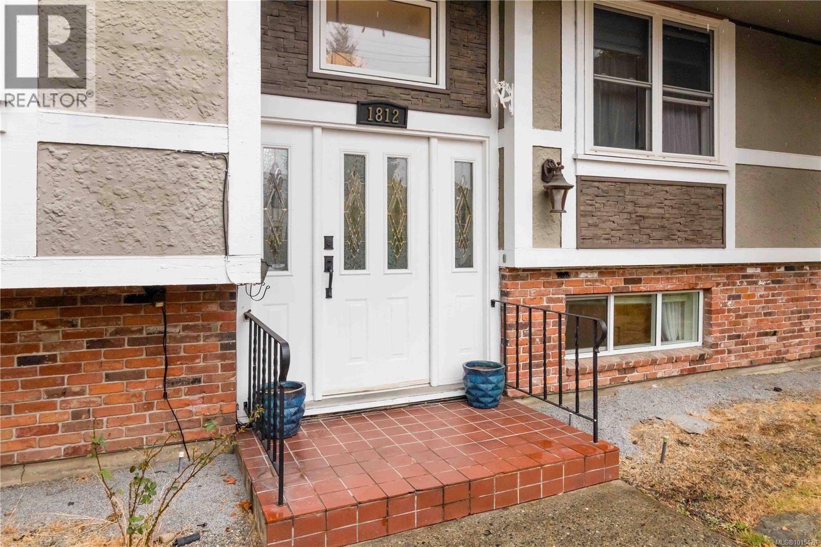  1812 El Sereno Drive, Saanich