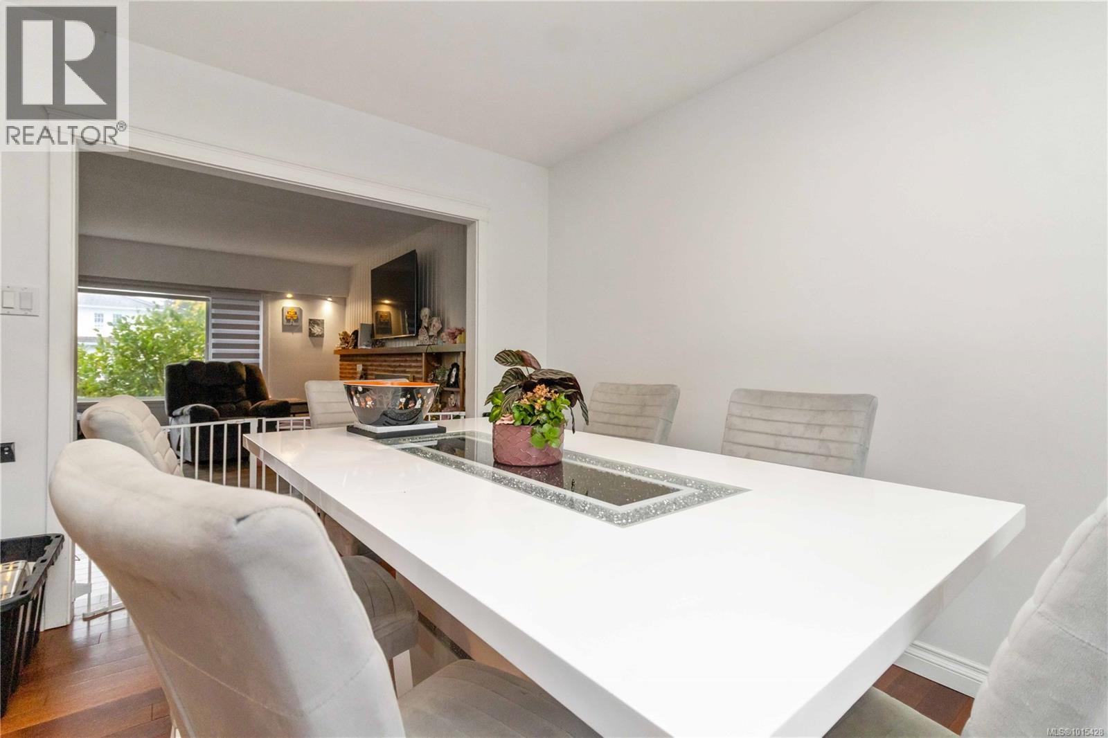  1812 El Sereno Drive, Saanich