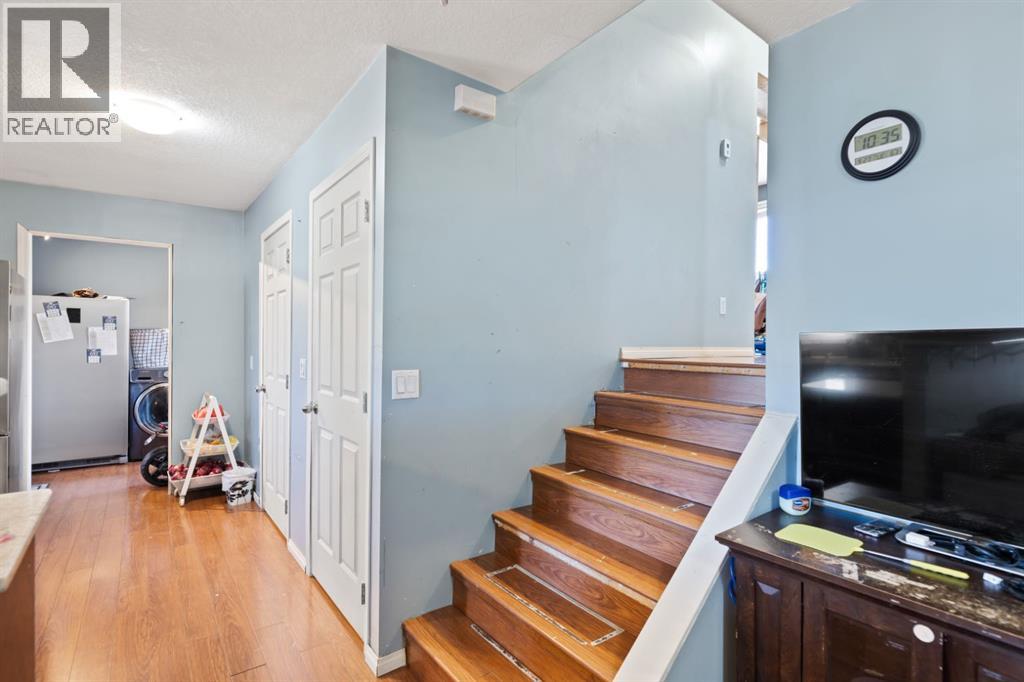 Single Family House 3 Level for Sale in  Castlegrove Way NE Castleridge Calgary 