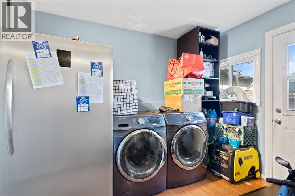 Single Family House 3 Level for Sale in  Castlegrove Way NE Castleridge Calgary 