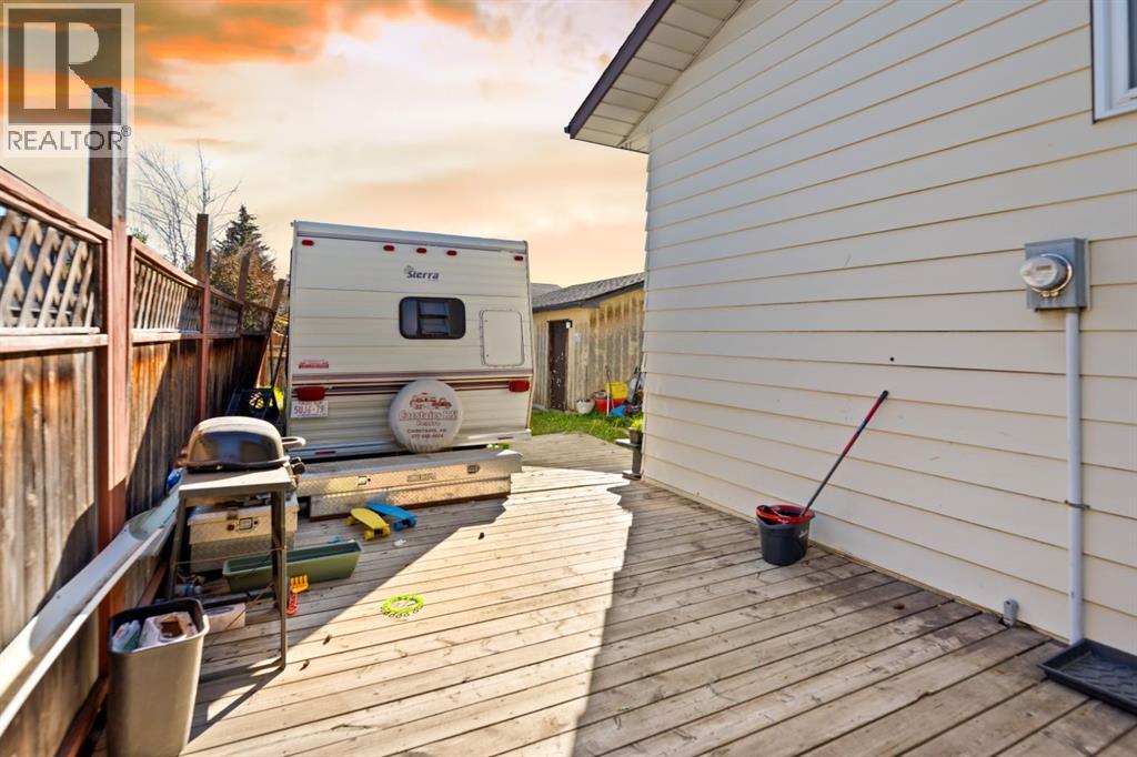 Single Family House 3 Level for Sale in  Castlegrove Way NE Castleridge Calgary 
