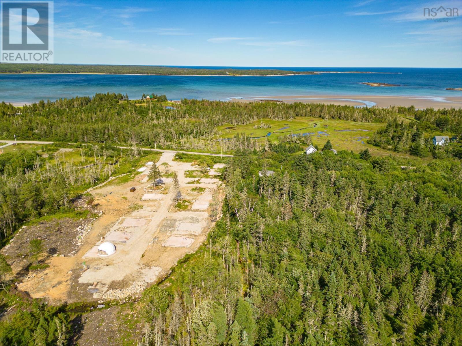 Property 36 of 39 of 1694 West Sable Road