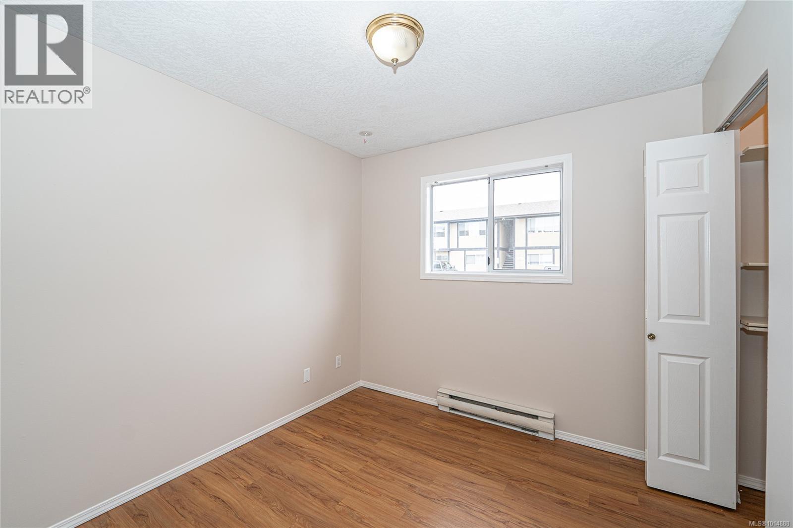 102 2525 Dingwall St, Duncan