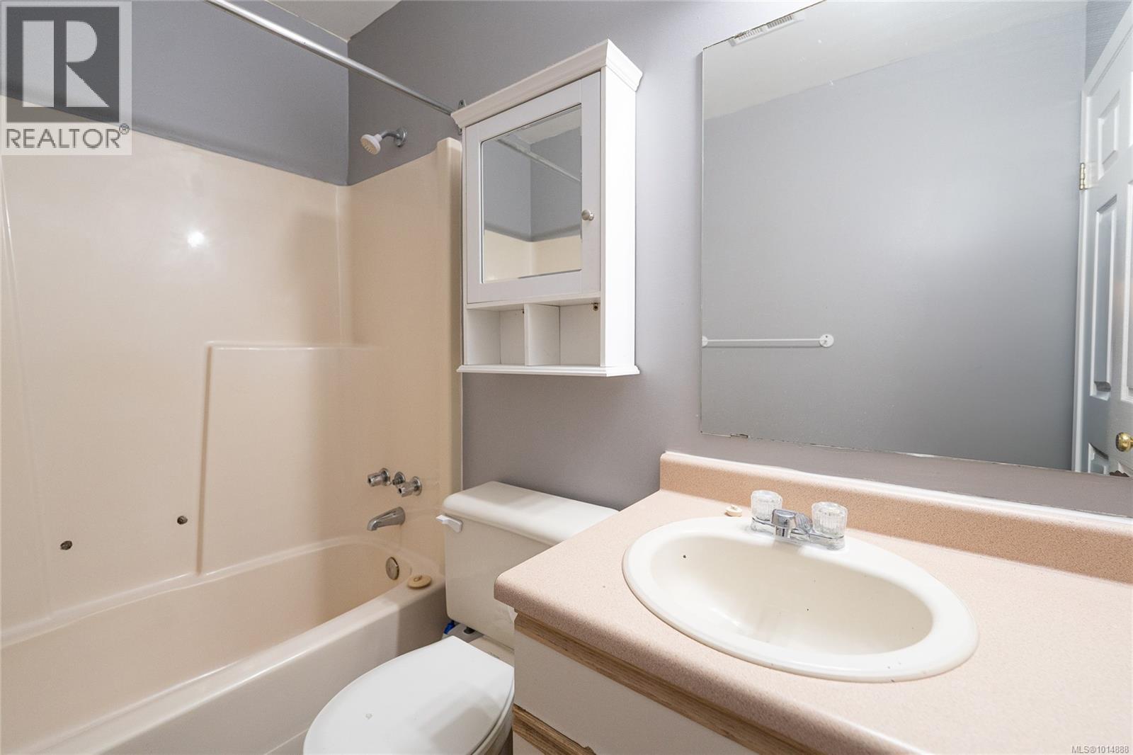 102 2525 Dingwall St, Duncan