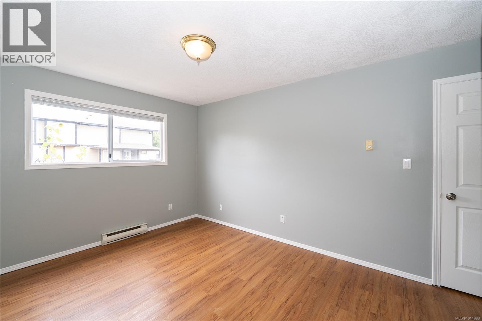 102 2525 Dingwall St, Duncan