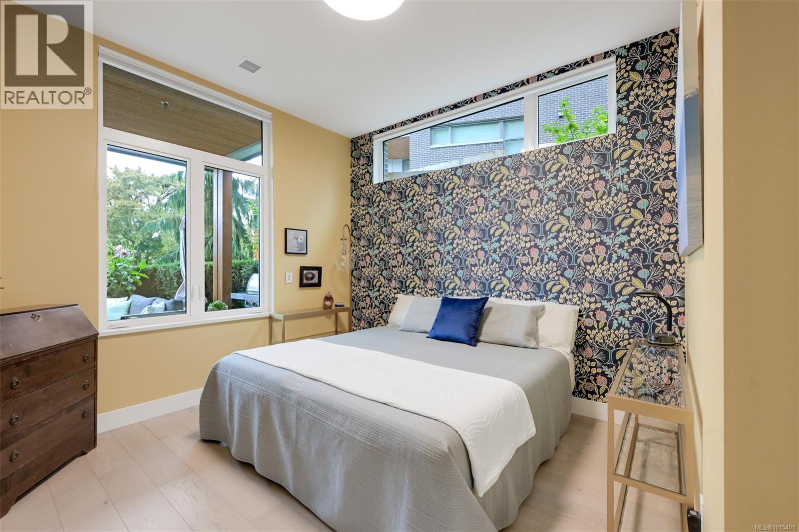 107 1216 Carlisle Ave, Esquimalt