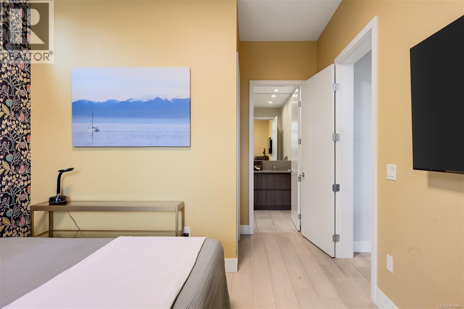 107 1216 Carlisle Ave, Esquimalt