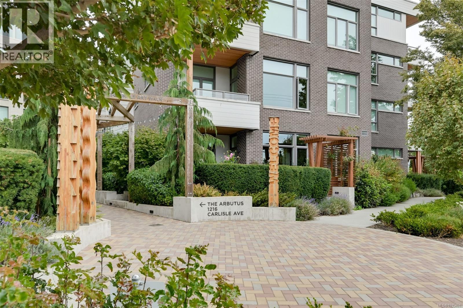 107 1216 Carlisle Ave, Esquimalt