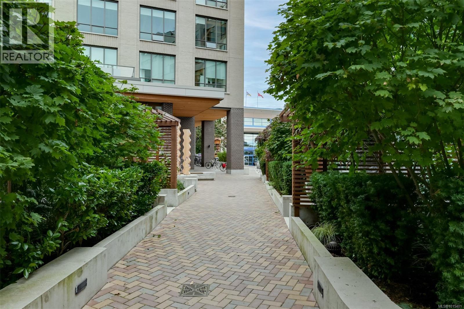 107 1216 Carlisle Ave, Esquimalt