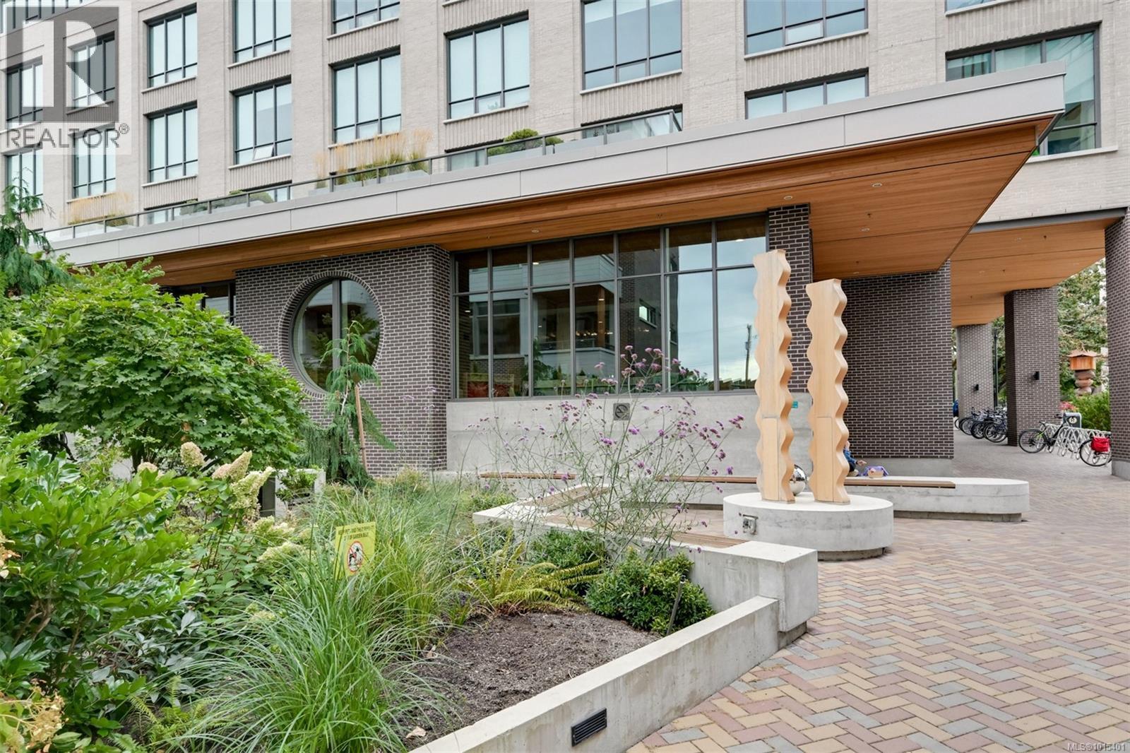 107 1216 Carlisle Ave, Esquimalt