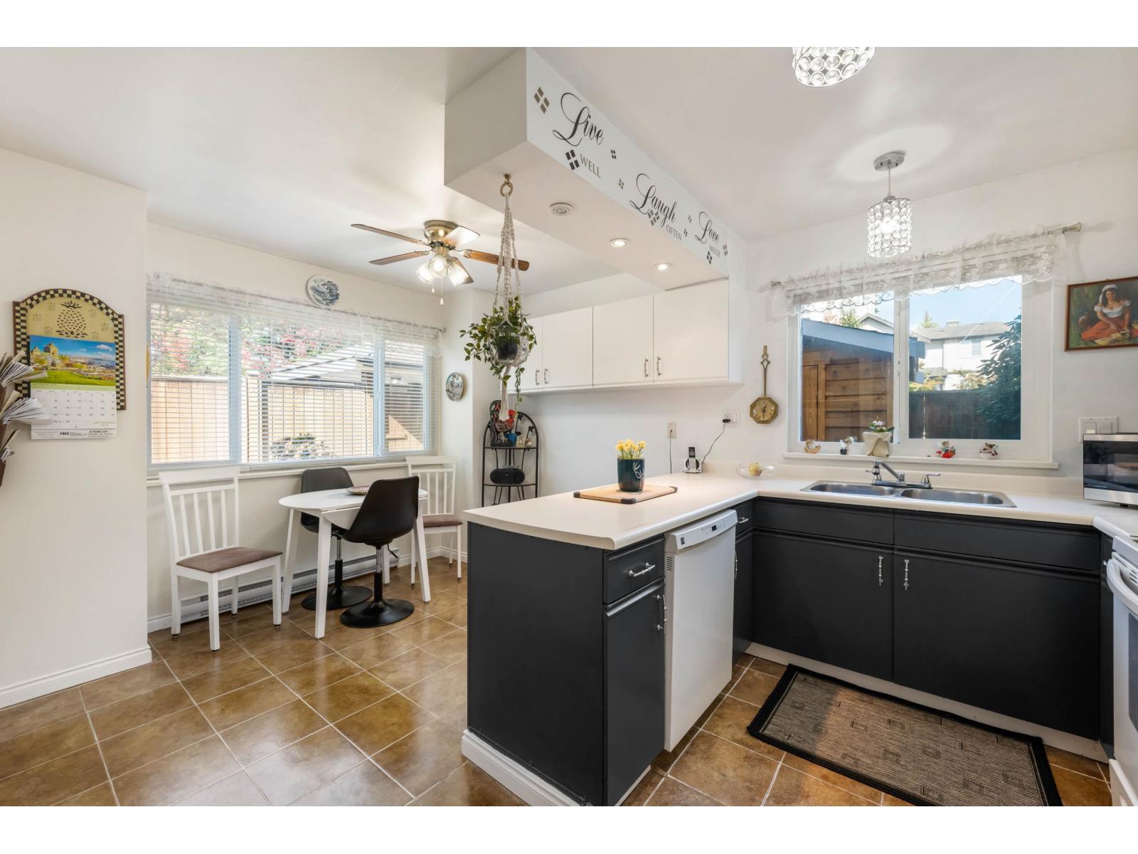 1 14820 100 AVENUE, Surrey