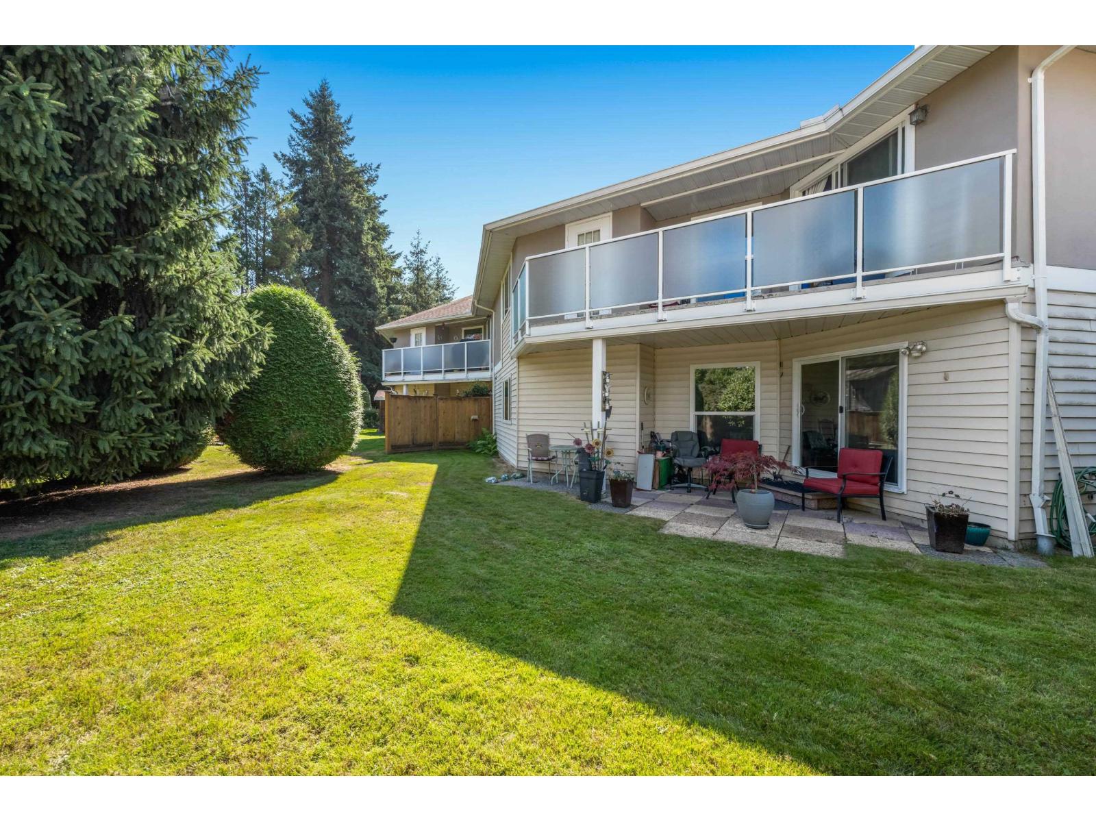 1 14820 100 AVENUE, Surrey