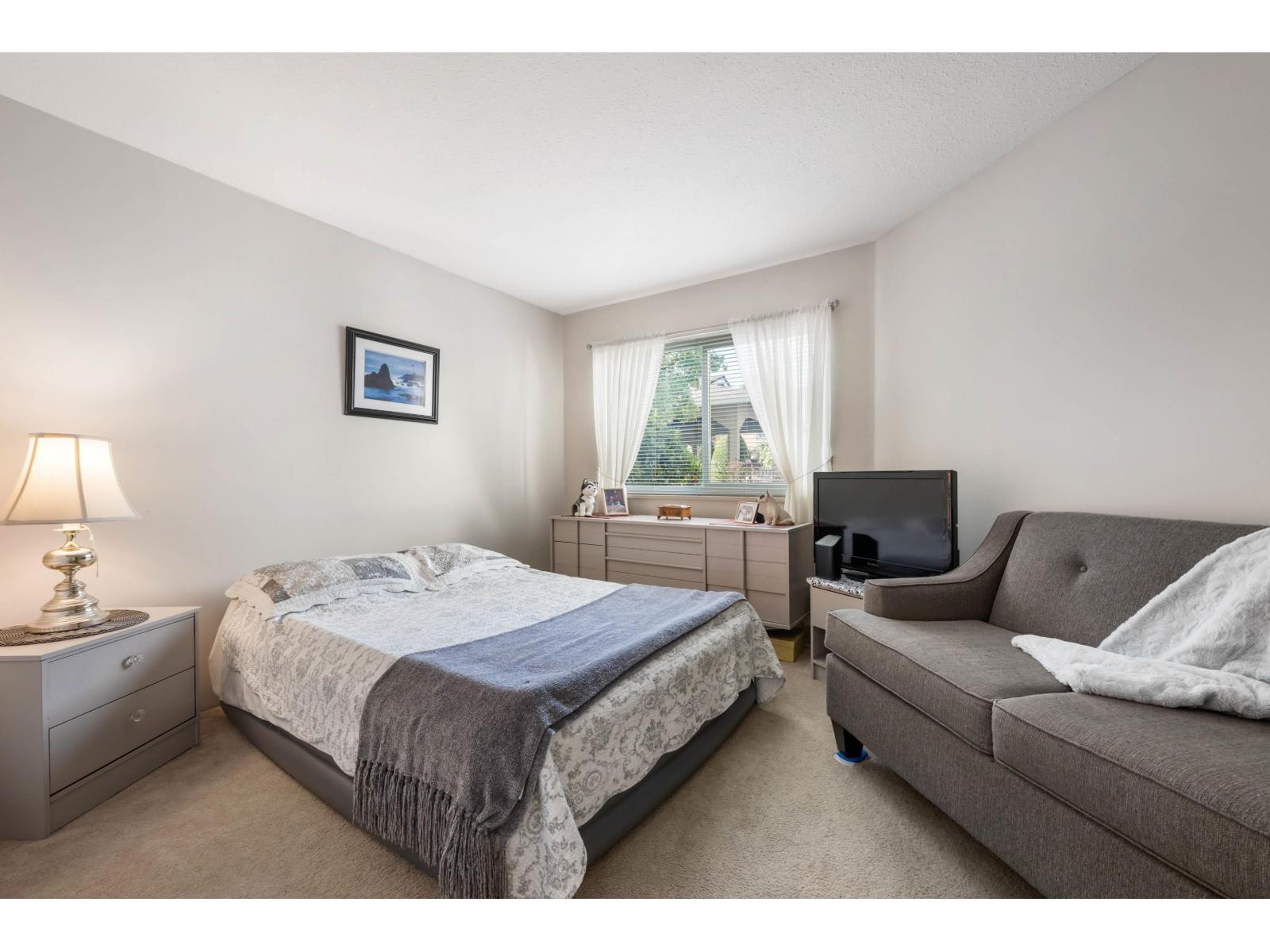 1 14820 100 AVENUE, Surrey