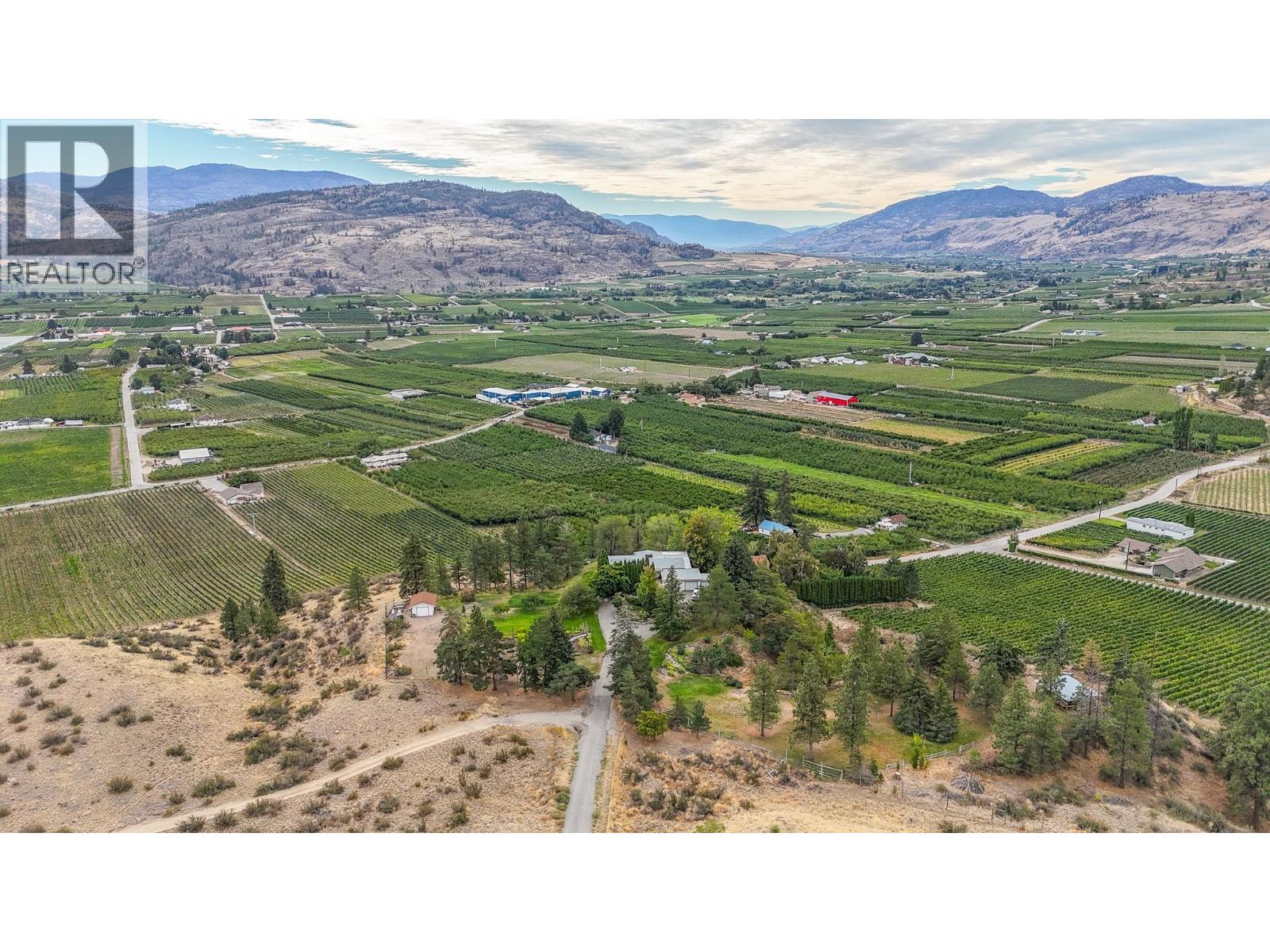 101 Knippelberg Road, Oliver