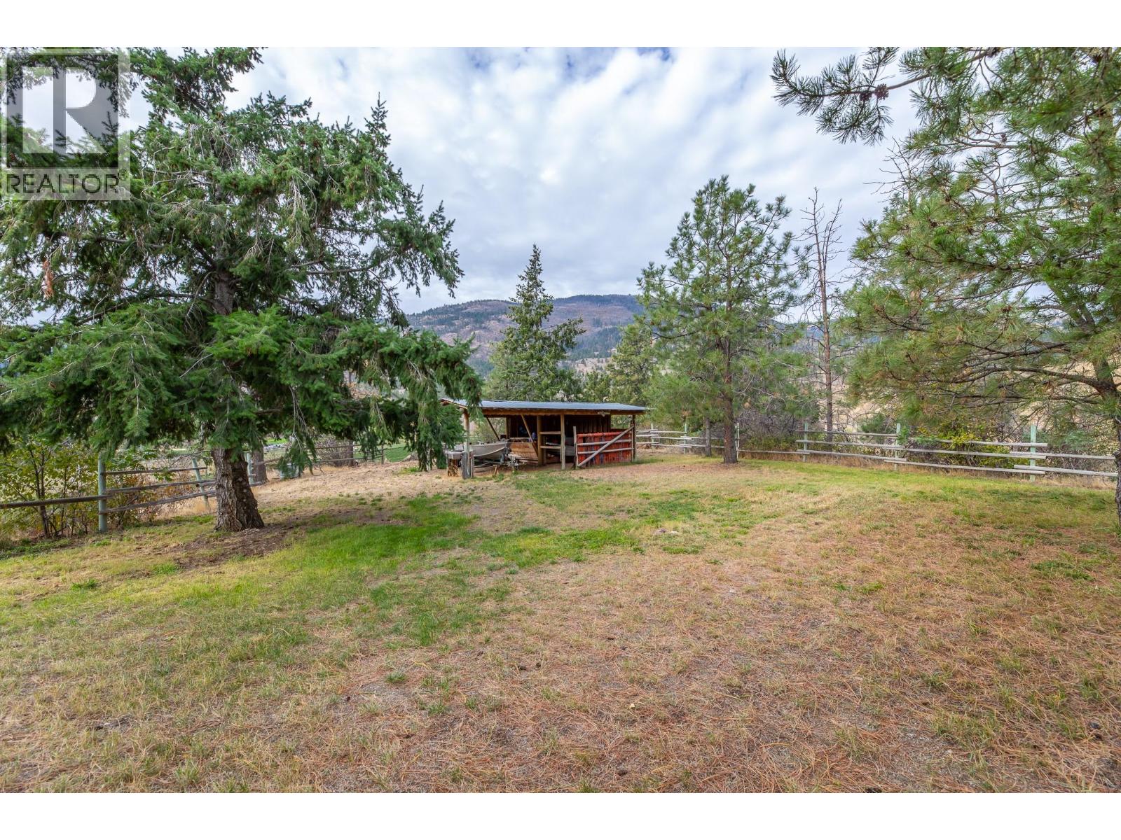 101 Knippelberg Road, Oliver
